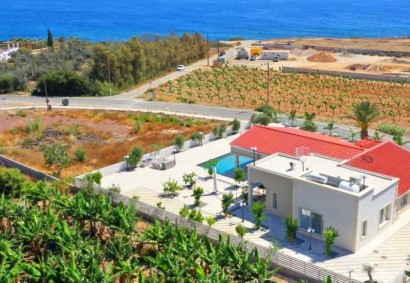 Pegeia - Sea Caves Detached Villa For Rent | KJB10590