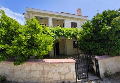 Peristerona Pafou, Polis Detached Villa For Rent | BK10861