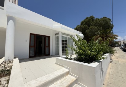 Paphos Town, Paphos Town House For Rent | BK11603