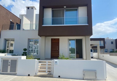 Kato Paphos - Universal Detached Villa For Rent | BK11653