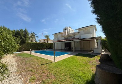 Chlorakas, Paphos Detached Villa For Rent | BK11691