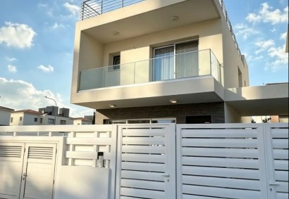 Paphos - Agios Theodoros Detached Villa For Rent | BK11797