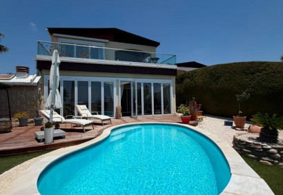 Pegeia - Coral Bay Detached Villa For Rent | RK11876