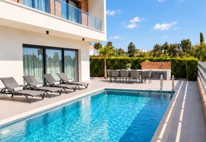 Pegeia, Paphos Detached Villa For Rent | SBK11888