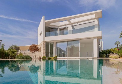 Pegeia - Coral Bay Detached Villa For Sale | SY11913