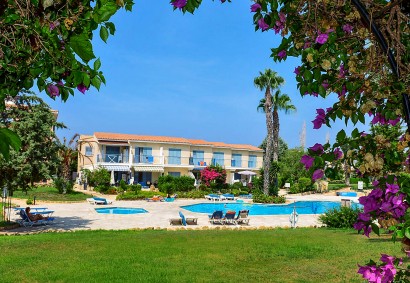 Kato Paphos, Paphos Apartment For Sale | SY11939
